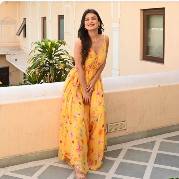 Floral Yellow Jumpsuit - Picture 9 of 12